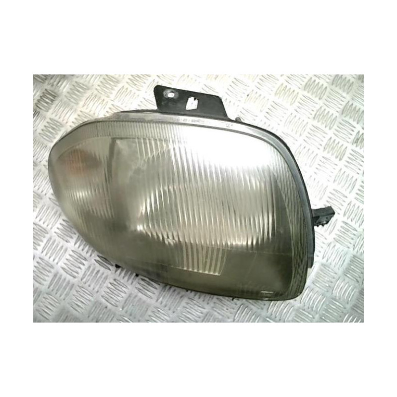 Optique avant principal droit (feux)(phare) RENAULT CLIO 2 PHASE 1 d’occasion