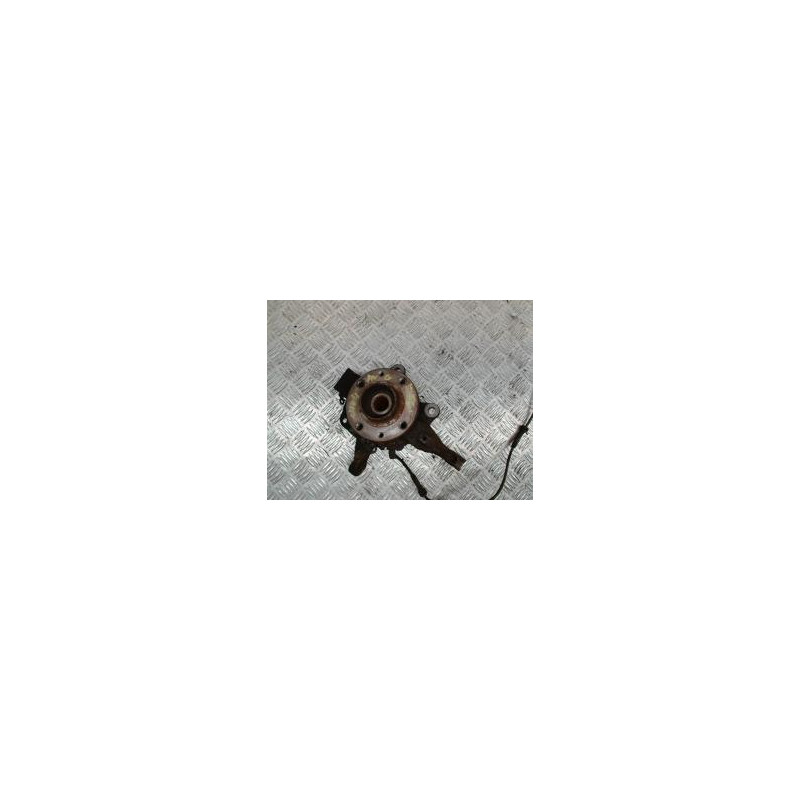 Fusee avant gauche RENAULT CLIO 4 PHASE 1 d’occasion