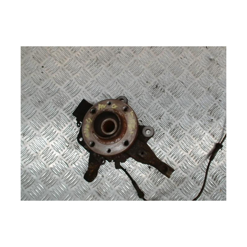Fusee avant gauche RENAULT CLIO 4 PHASE 1 d’occasion