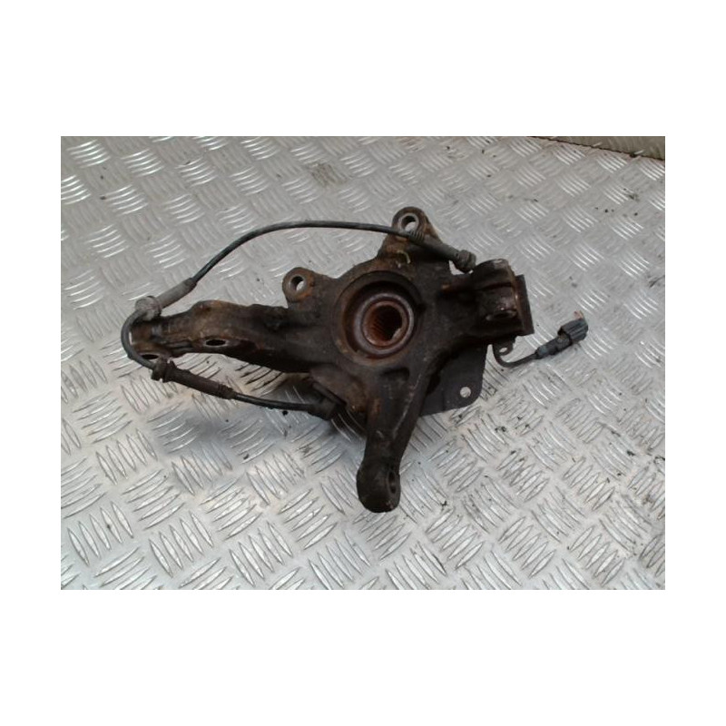 Fusee avant gauche RENAULT CLIO 4 PHASE 1 d’occasion