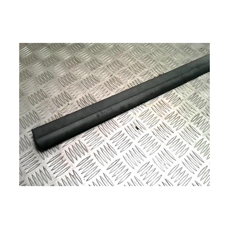 Baguette de porte avant droite FIAT DOBLO 1 PHASE 1 d’occasion