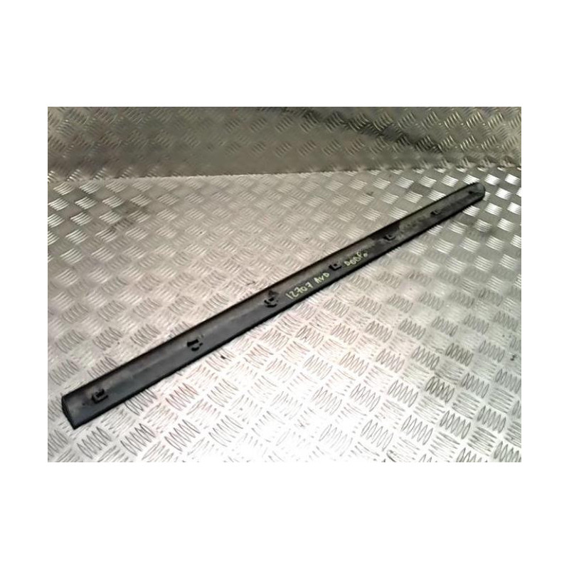 Baguette de porte avant droite FIAT DOBLO 1 PHASE 1 d’occasion