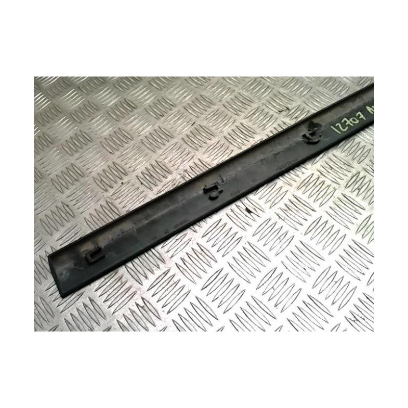 Baguette de porte avant droite FIAT DOBLO 1 PHASE 1 d’occasion