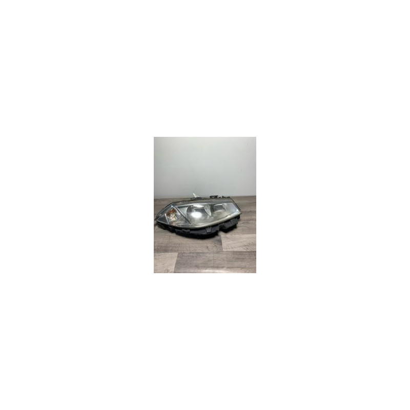 Optique avant principal droit (feux)(phare) RENAULT MEGANE 2 d’occasion