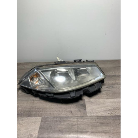 Optique avant principal droit (feux)(phare) RENAULT MEGANE 2 d’occasion