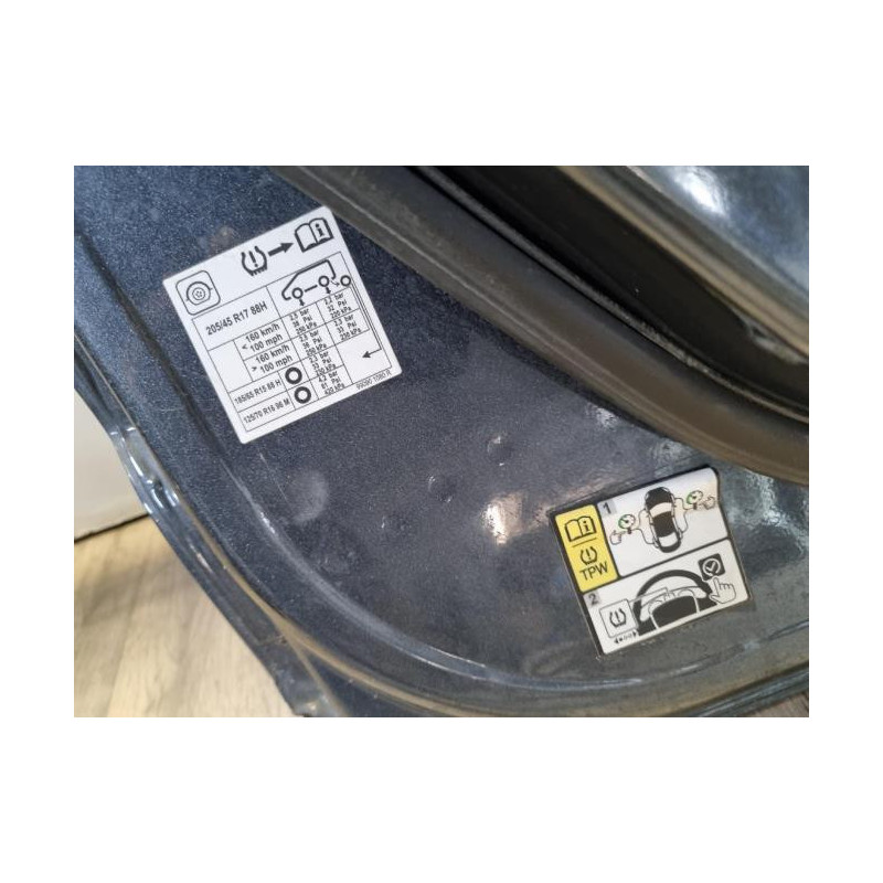 Porte avant gauche RENAULT CLIO 5 PHASE 1 d’occasion