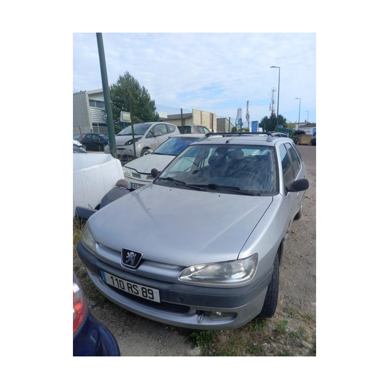 Pare choc avant PEUGEOT 306 BREAK d’occasion
