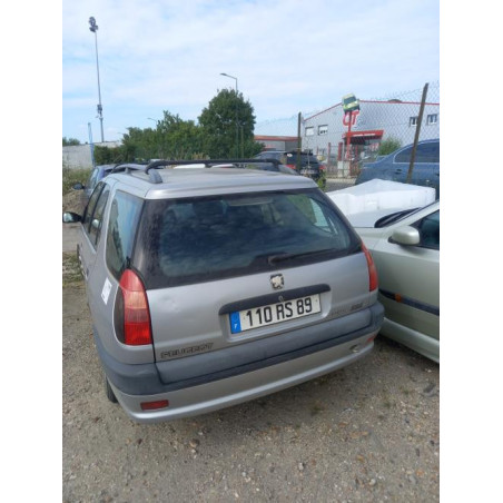 Pare choc avant PEUGEOT 306 BREAK d’occasion