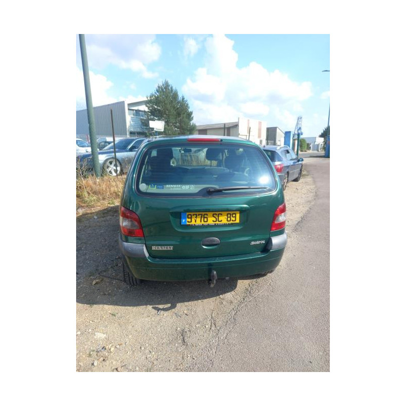 Pare choc avant RENAULT SCENIC 1 PHASE 2 d’occasion
