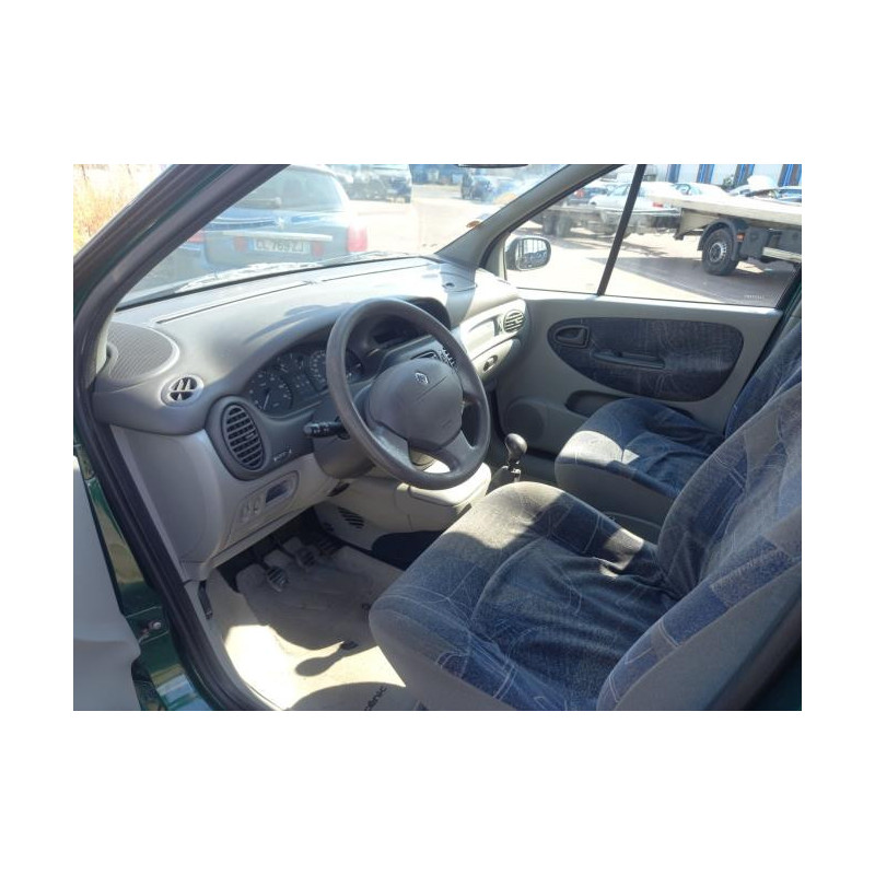 Pare choc avant RENAULT SCENIC 1 PHASE 2 d’occasion