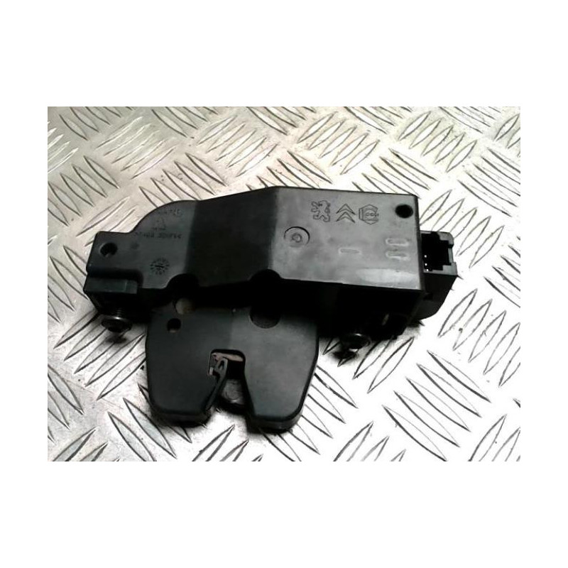 Serrure de coffre PEUGEOT 607 PHASE 1 d’occasion