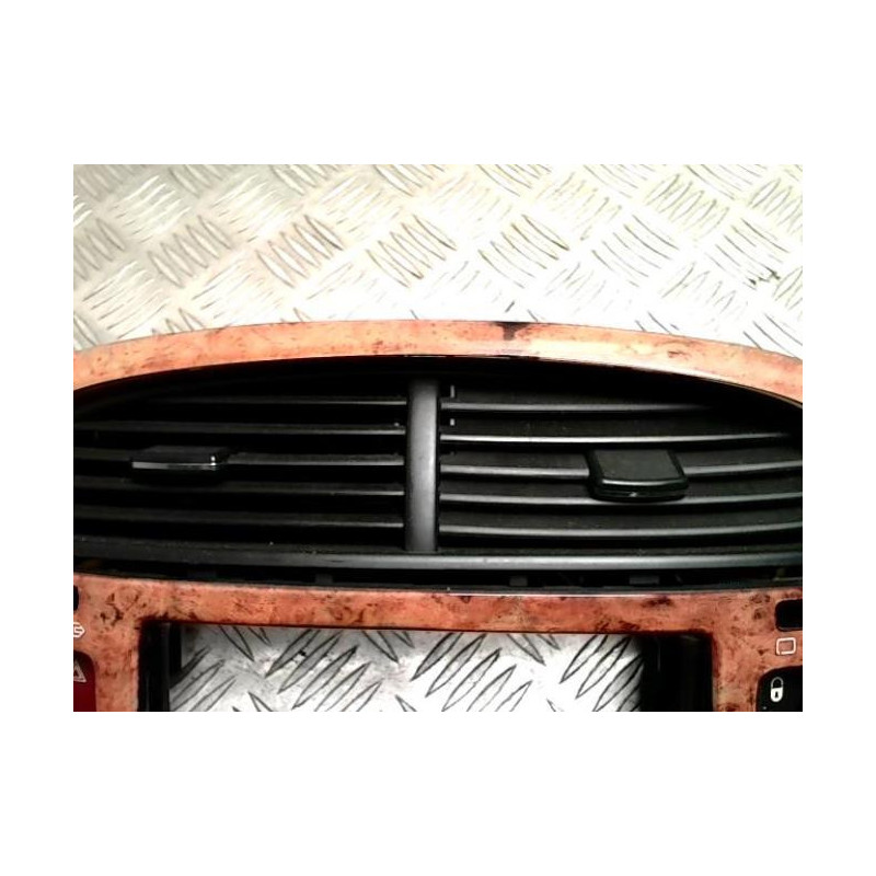 Aerateur tableau de bord PEUGEOT 607 PHASE 1 d’occasion