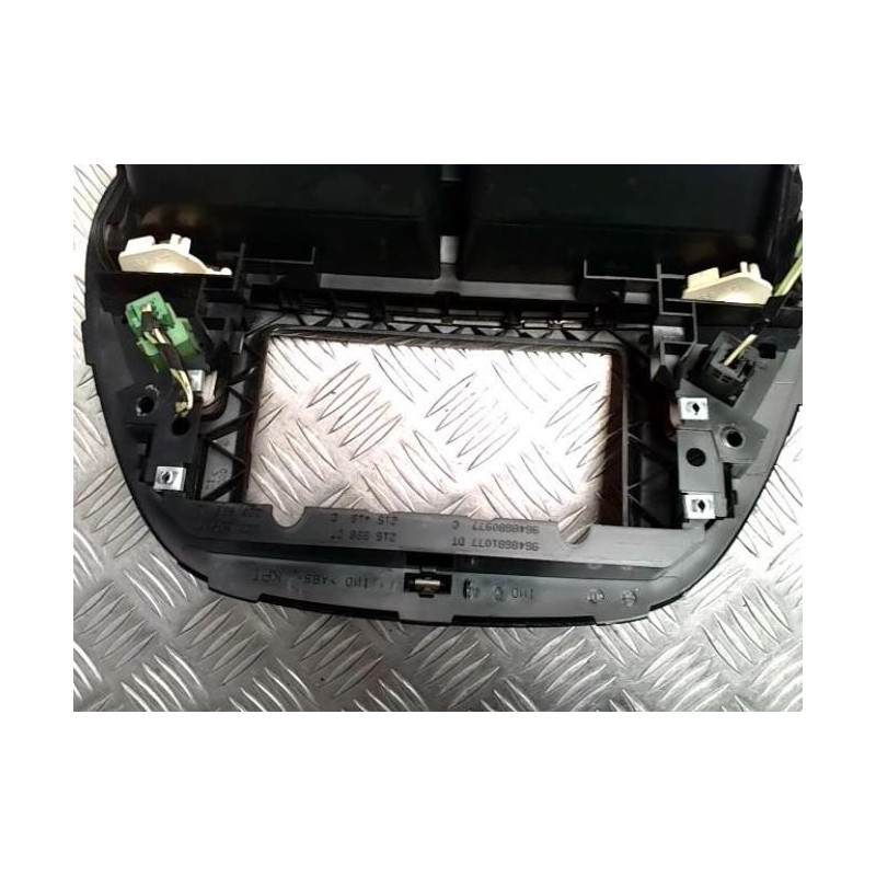 Aerateur tableau de bord PEUGEOT 607 PHASE 1 d’occasion