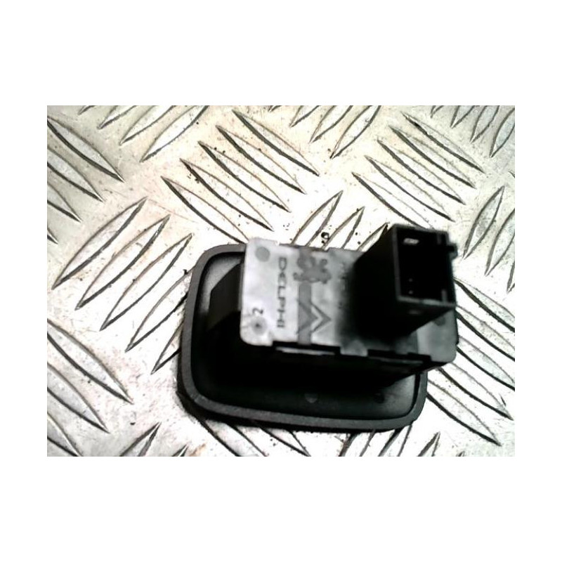 Interrupteur de leve vitre arriere gauche CITROEN C5 2 d’occasion