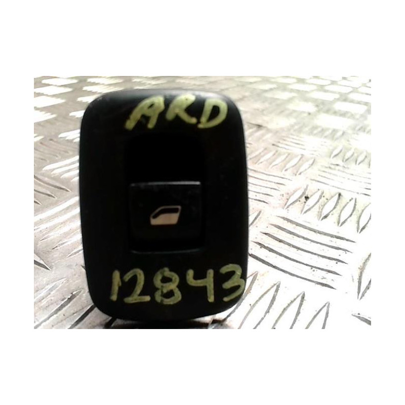 Interrupteur de leve vitre arriere droit CITROEN C5 2 d’occasion