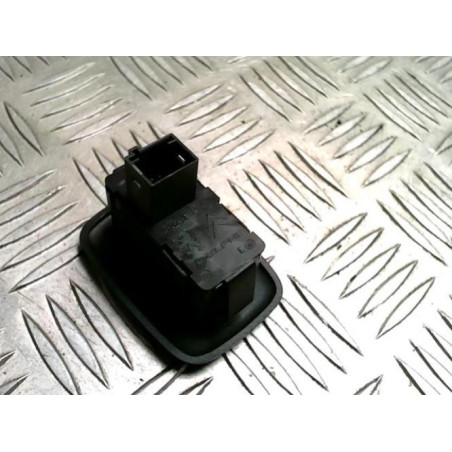 Interrupteur de leve vitre arriere droit CITROEN C5 2 d’occasion