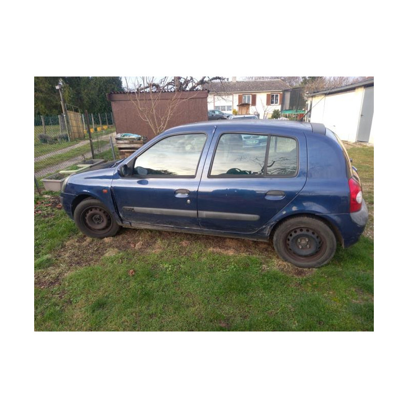 Pare choc avant RENAULT CLIO 2 PHASE 2 d’occasion