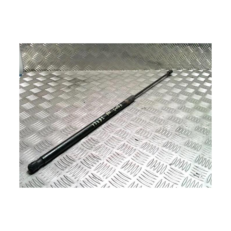 Verin de capot VOLKSWAGEN GOLF 6 d’occasion