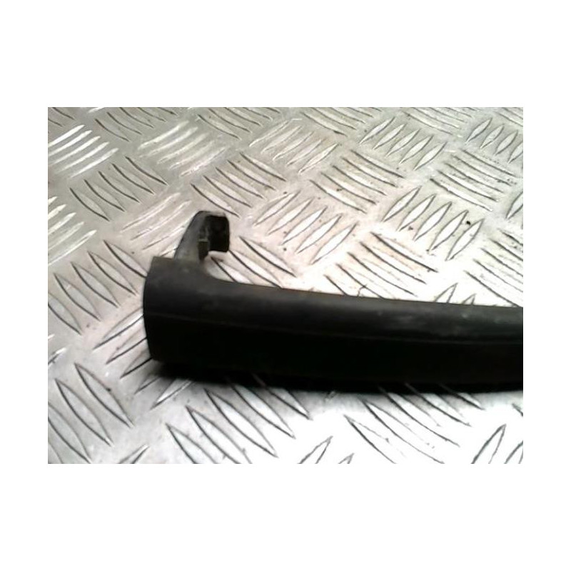 Poignee porte arriere droit CITROEN C3 1 PHASE 1 d’occasion