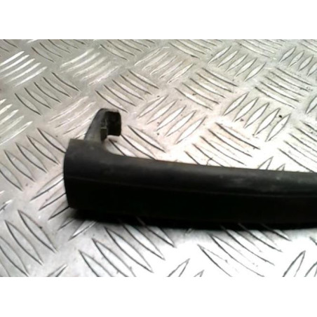 Poignee porte arriere droit CITROEN C3 1 PHASE 1 d’occasion