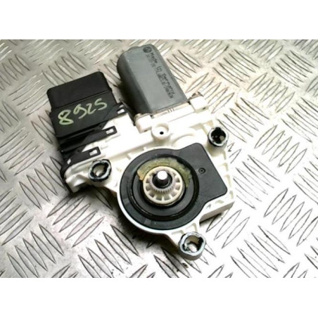 Moteur leve vitre arriere droit VOLKSWAGEN GOLF 4 d’occasion