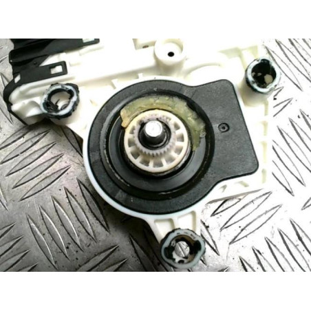 Moteur leve vitre arriere droit VOLKSWAGEN GOLF 4 d’occasion