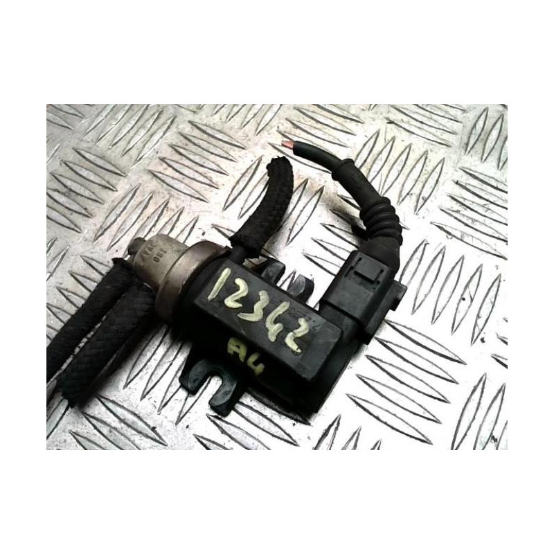 Bloc electrovannes AUDI A4 1 PHASE 2 d’occasion