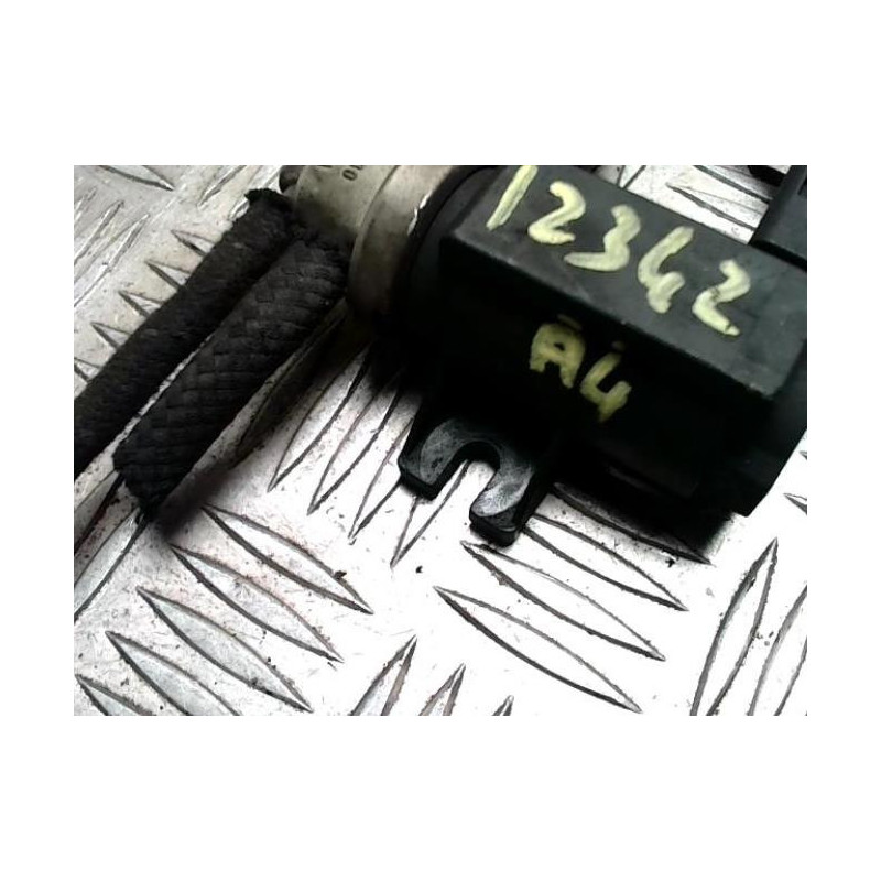 Bloc electrovannes AUDI A4 1 PHASE 2 d’occasion