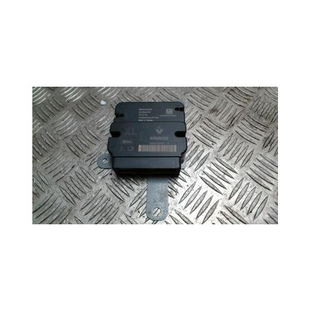 Boitier air bag RENAULT CLIO 4 PHASE 1 d’occasion