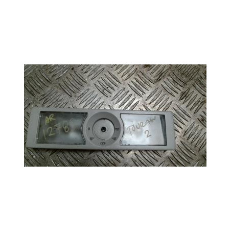 Eclairage de plafonnier VOLKSWAGEN TOURAN 2 d’occasion