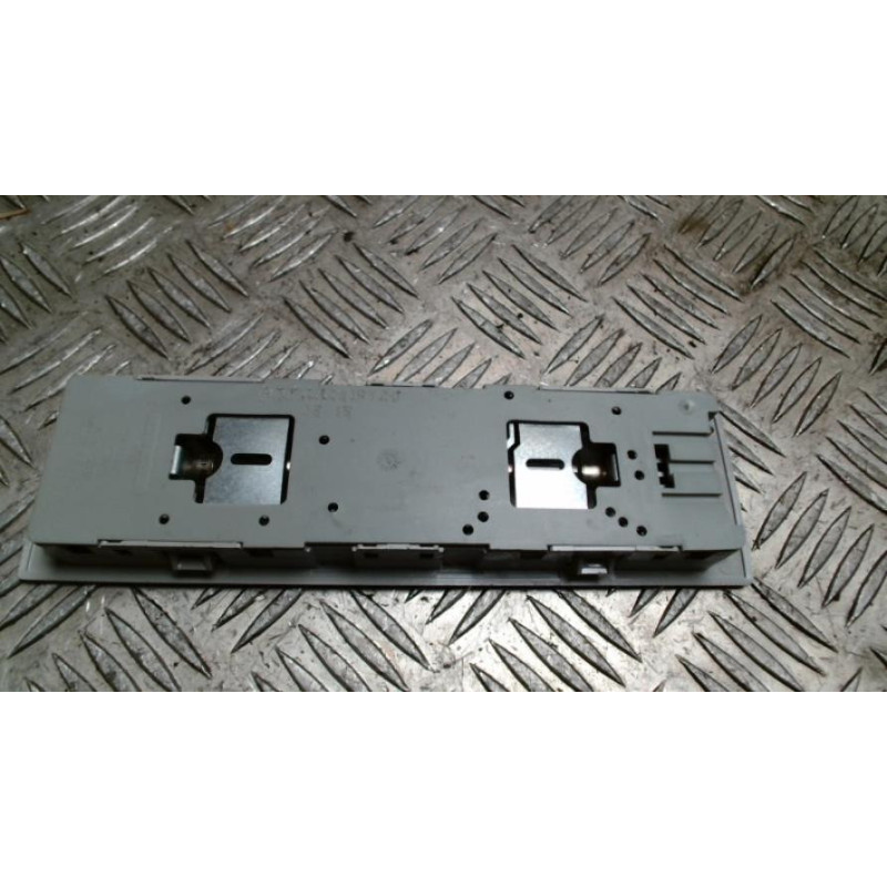 Eclairage de plafonnier VOLKSWAGEN TOURAN 2 d’occasion