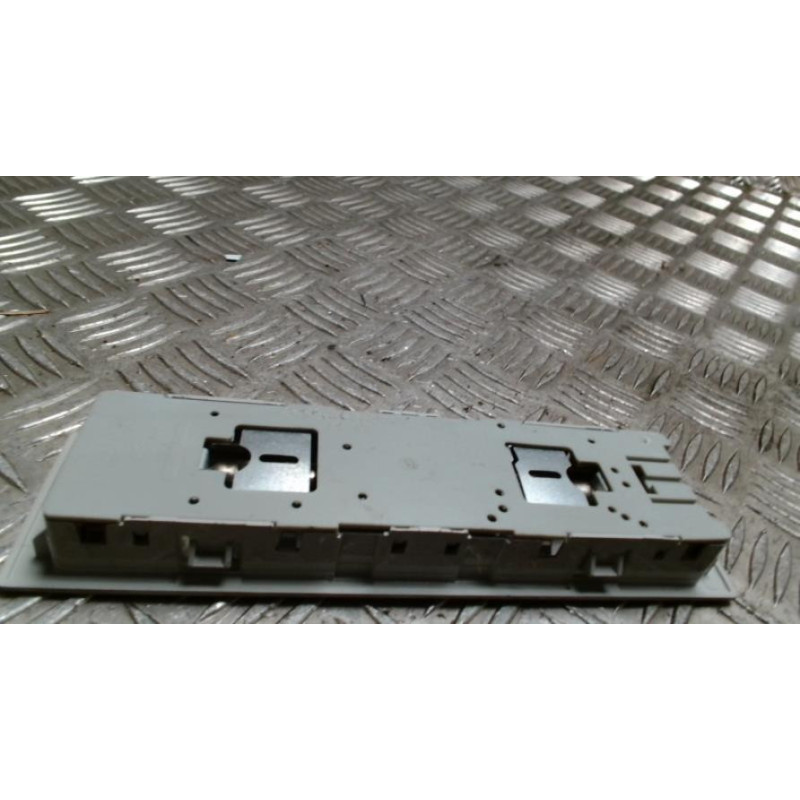 Eclairage de plafonnier VOLKSWAGEN TOURAN 2 d’occasion