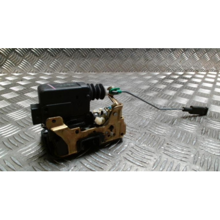 Serrure avant droit RENAULT CLIO 1 PHASE 3 d’occasion