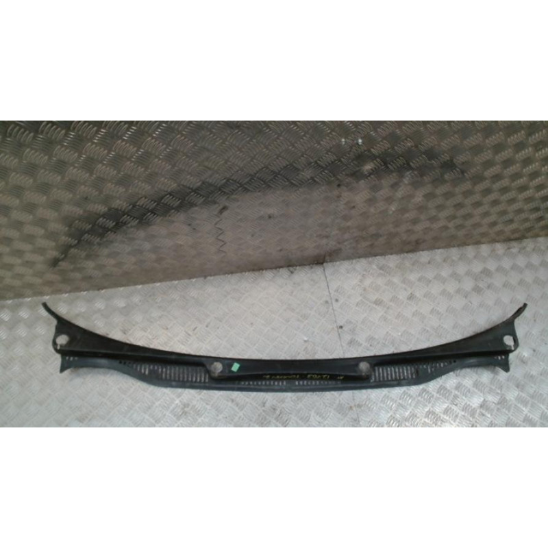 Baie de pare brise VOLKSWAGEN TOURAN 2 d’occasion
