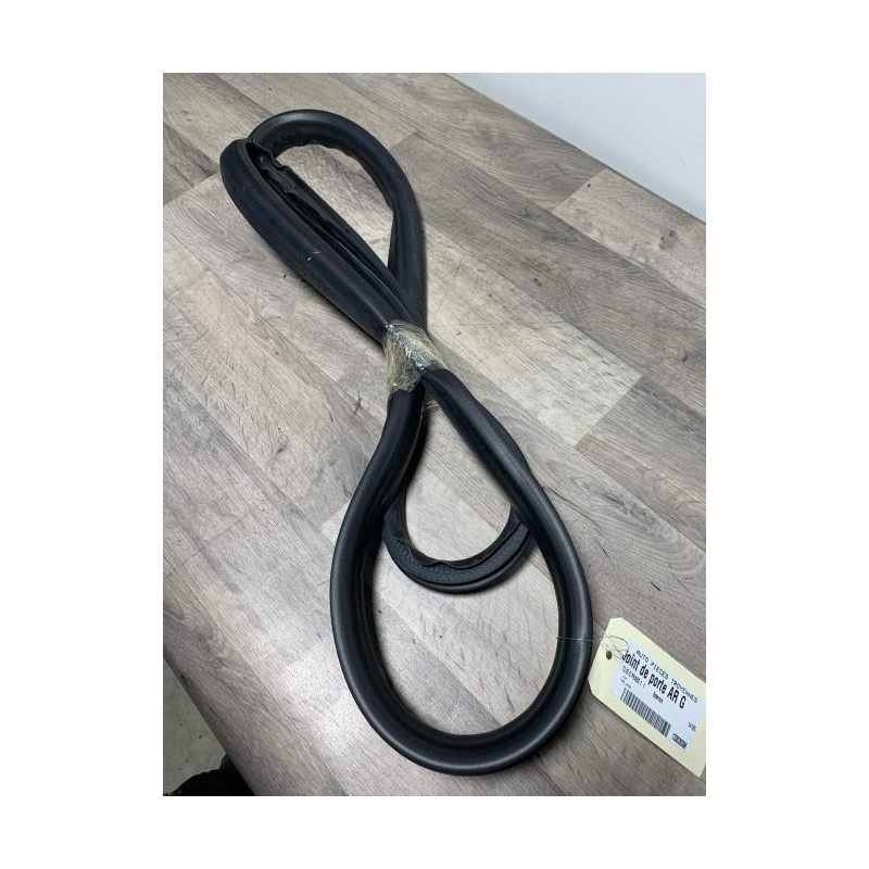Joint de porte arriere gauche RENAULT CLIO 5 PHASE 1 d’occasion