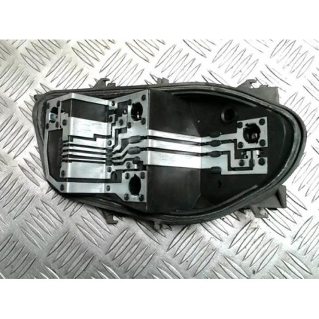 Platine feu arriere droit RENAULT CLIO 3 PHASE 1 d’occasion
