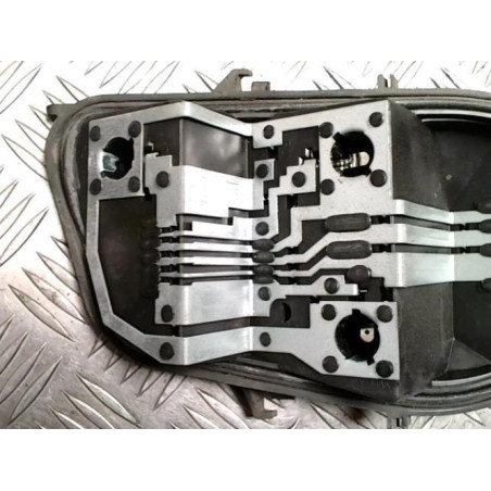 Platine feu arriere droit RENAULT CLIO 3 PHASE 1 d’occasion