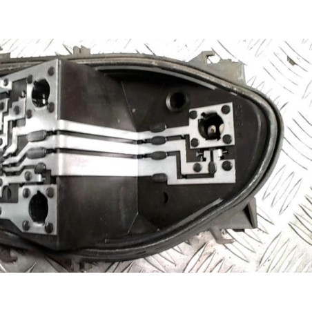 Platine feu arriere droit RENAULT CLIO 3 PHASE 1 d’occasion
