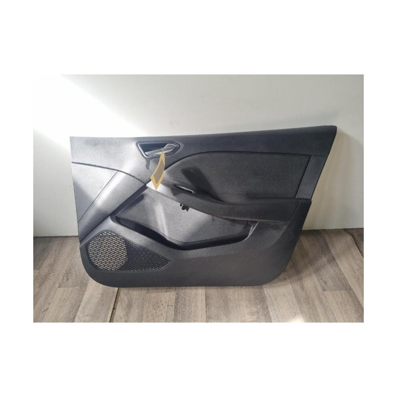 Panneau de porte avant droit RENAULT CLIO 5 PHASE 1 d’occasion