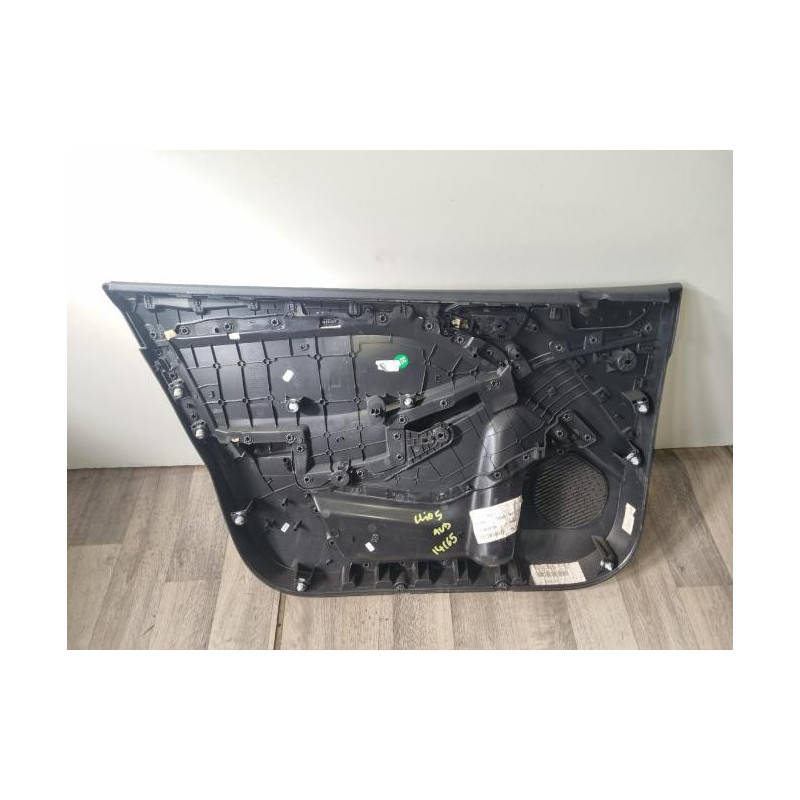 Panneau de porte avant droit RENAULT CLIO 5 PHASE 1 d’occasion