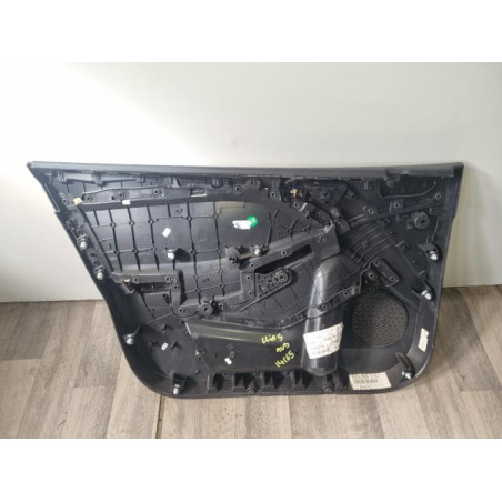 Panneau de porte avant droit RENAULT CLIO 5 PHASE 1 d’occasion