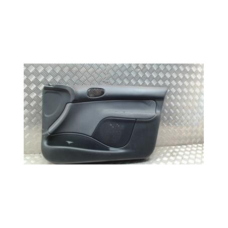 Panneau de porte avant droit PEUGEOT 206+ d’occasion