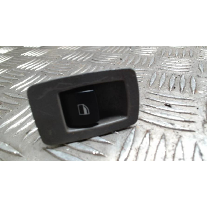Interrupteur de leve vitre avant droit BMW X3 E83 PHASE 1 d’occasion