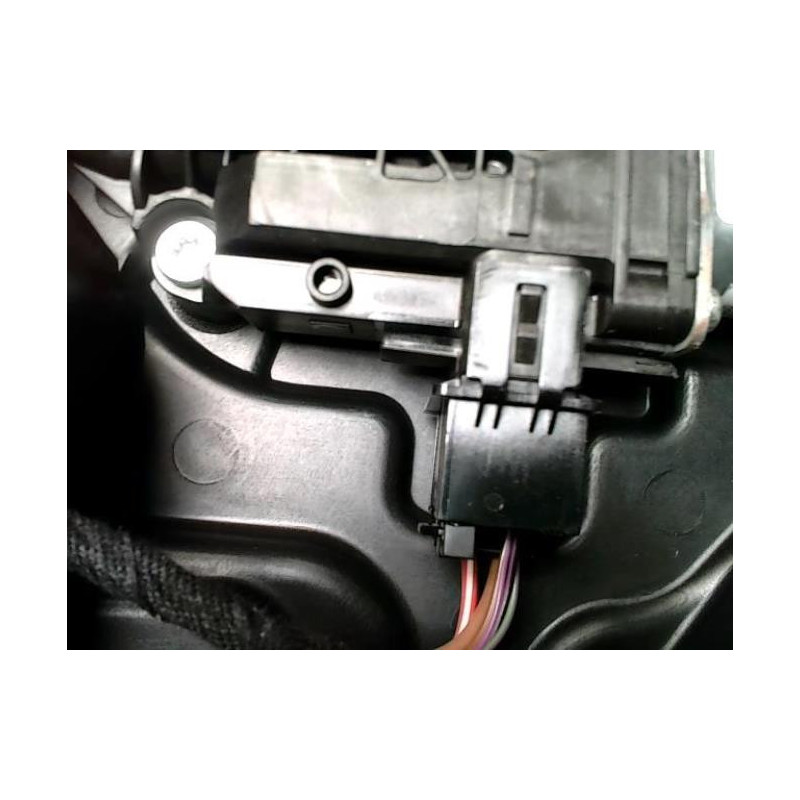 Leve vitre electrique avant gauche NISSAN MICRA 3 PHASE 3 d’occasion