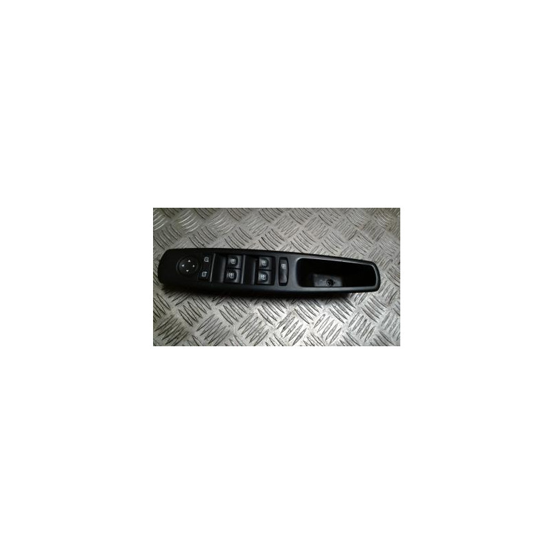 Interrupteur de leve vitre avant gauche RENAULT MEGANE 3 PHASE 1 BREAK d’occasion