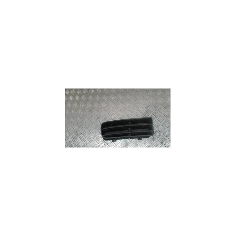 Grille de calandre droite VOLKSWAGEN GOLF 4 d’occasion