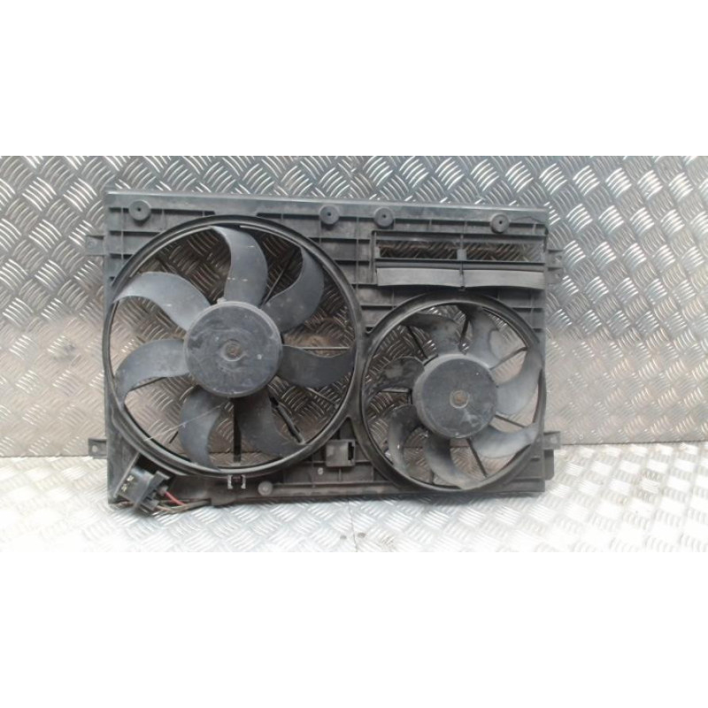 Moto ventilateur radiateur VOLKSWAGEN TOURAN 2 d’occasion