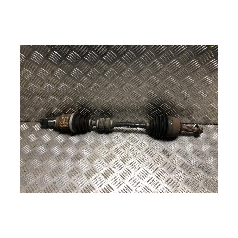 Cardan gauche (transmission) NISSAN MICRA 5 d’occasion