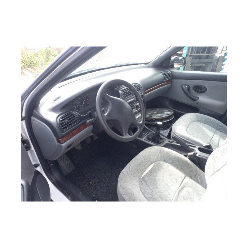 Leve vitre electrique avant gauche PEUGEOT 406 PHASE 1 d’occasion