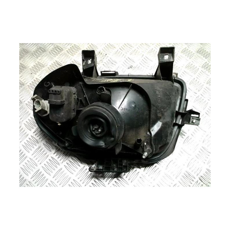 Optique avant principal droit (feux)(phare) RENAULT CLIO 2 PHASE 1 d’occasion